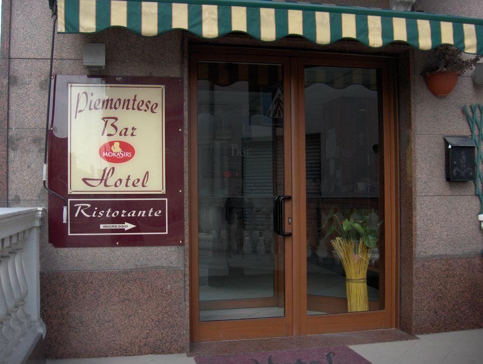 Hotel Piemontese Imperia Exterior foto