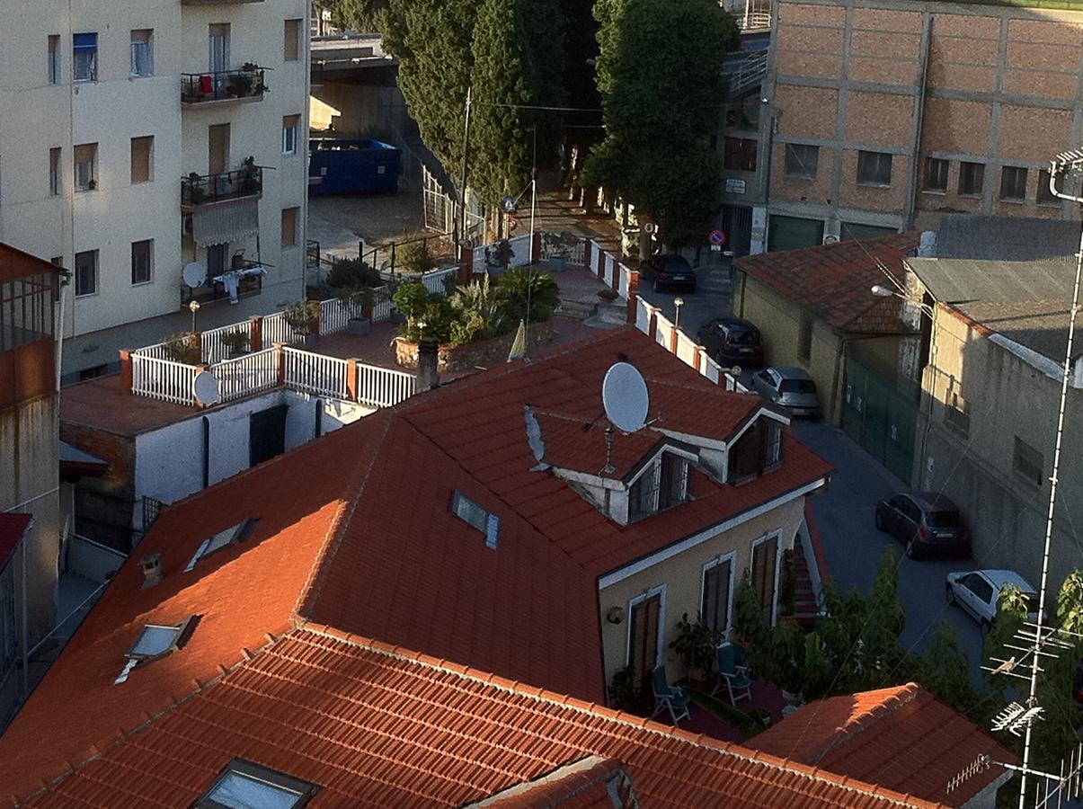 Hotel Piemontese Imperia Exterior foto
