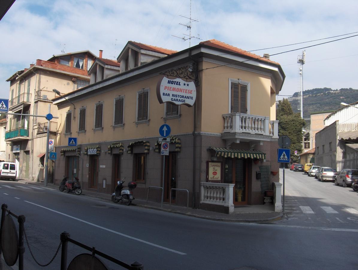Hotel Piemontese Imperia Exterior foto