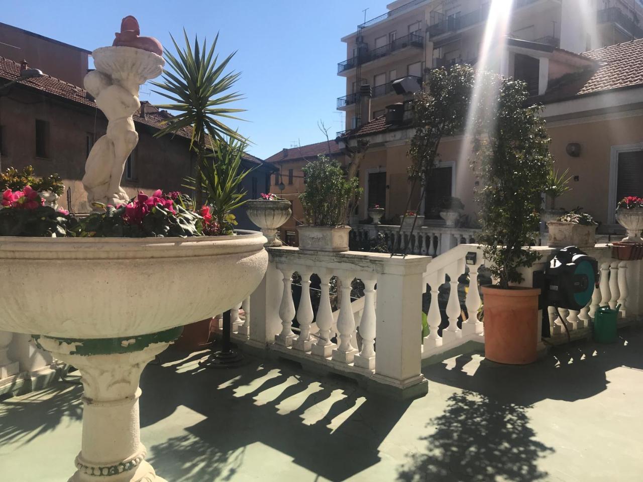 Hotel Piemontese Imperia Exterior foto